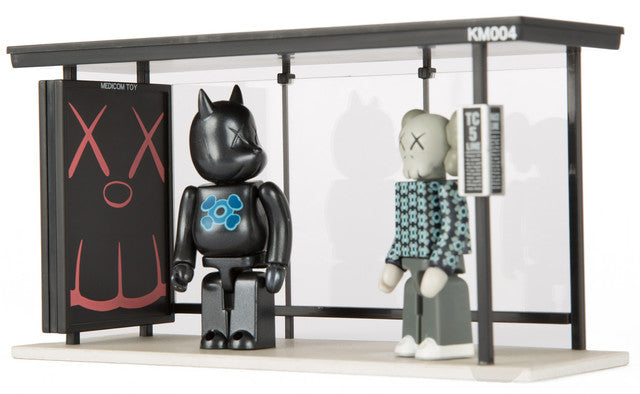 KAWS-KUBRICK 希少 レア商品】KAWS KUBRICK [set2] BUS STOP Amazon.co 